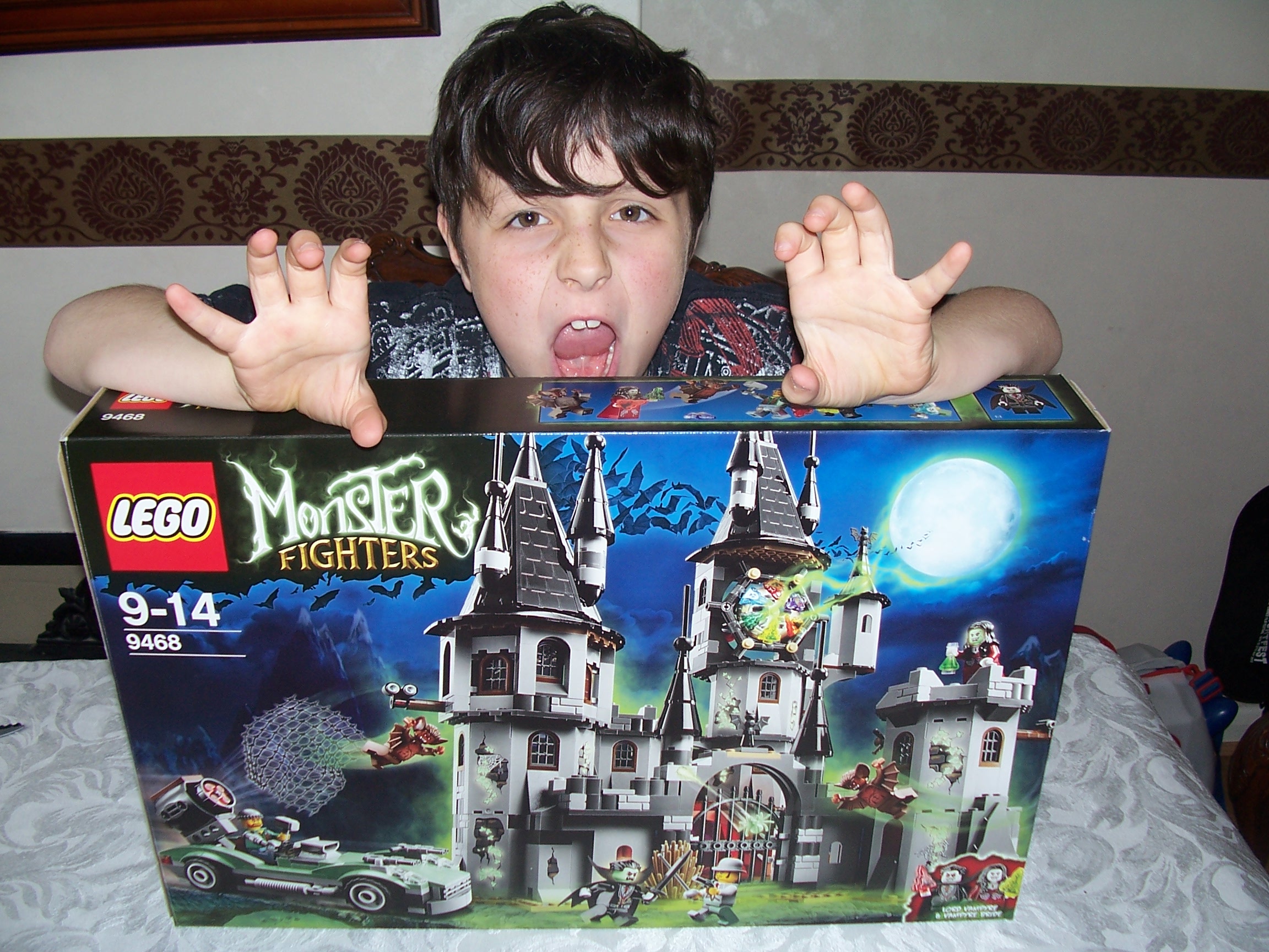 LEGO Monster Fighters Lord Vampyre and Vamp