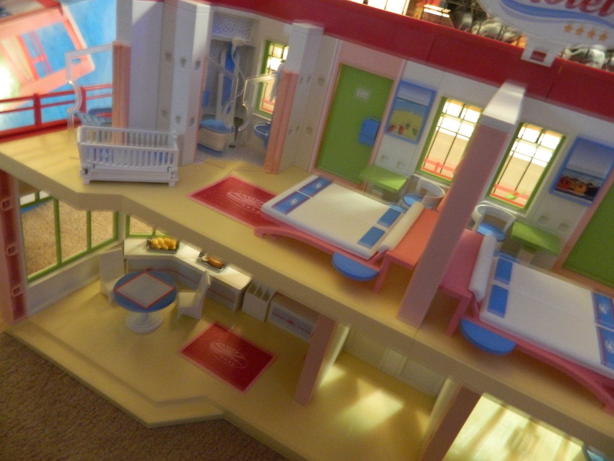 playmobil summer fun hotel