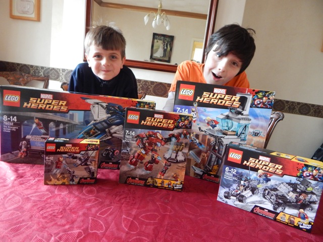 Lego marvel super heroes avengers age of sales ultron