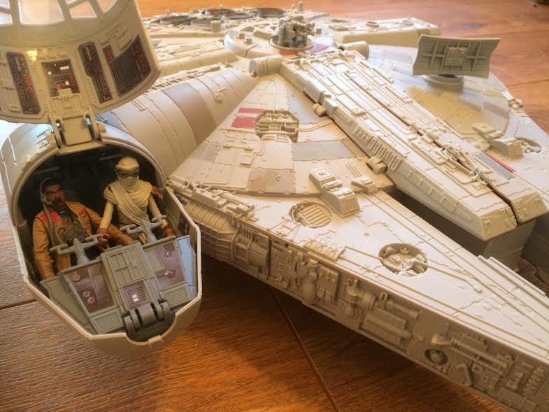 star wars the force awakens millennium falcon toy