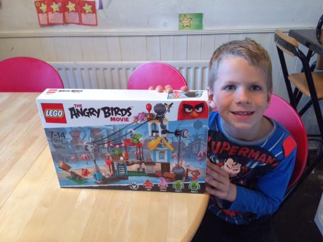 LEGO The Angry Birds Movie Piggy City Teardown
