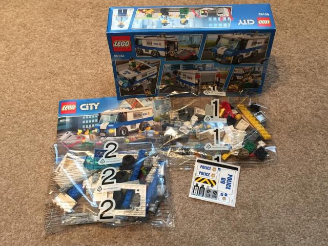 lego city police money transporter