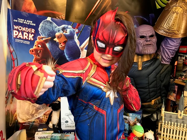 Rubie's Women's Captain Marvel Hero Suit