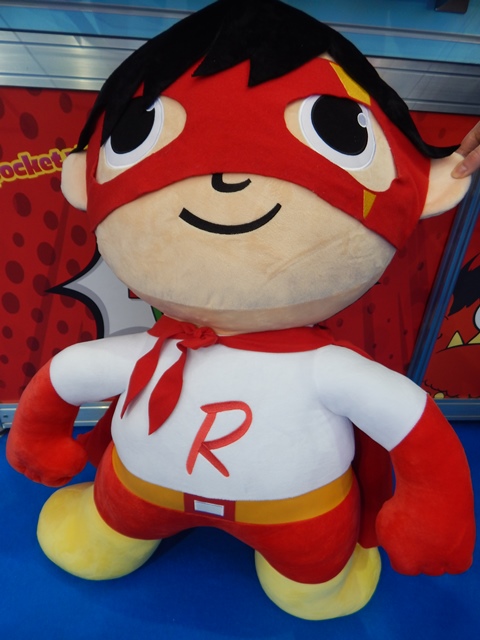 Ryan's toy review keychain outlet